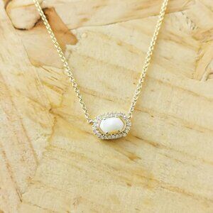 NEW Kendra Scott Chelsea White Pearl Necklace Gold